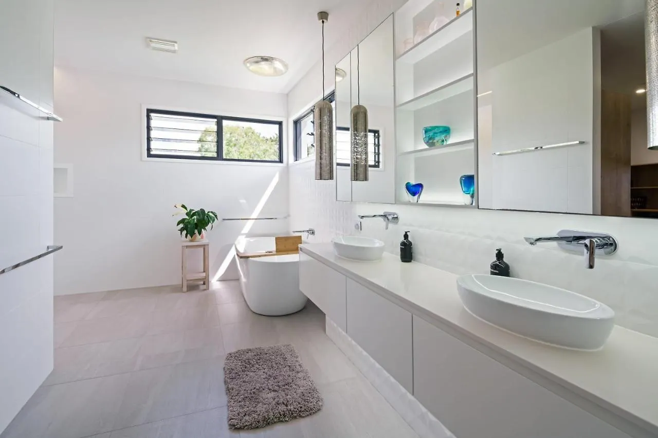 Moffat Beach Modern Oasis With Pool Caloundra Holiday home